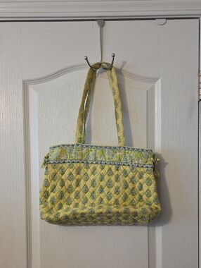 VERA BRADLEY QUILTED YELLOW PAISLEY TOTE BAG